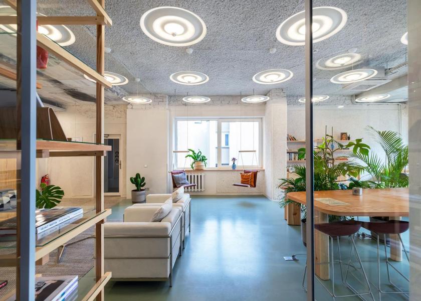 shared lounge/tv area