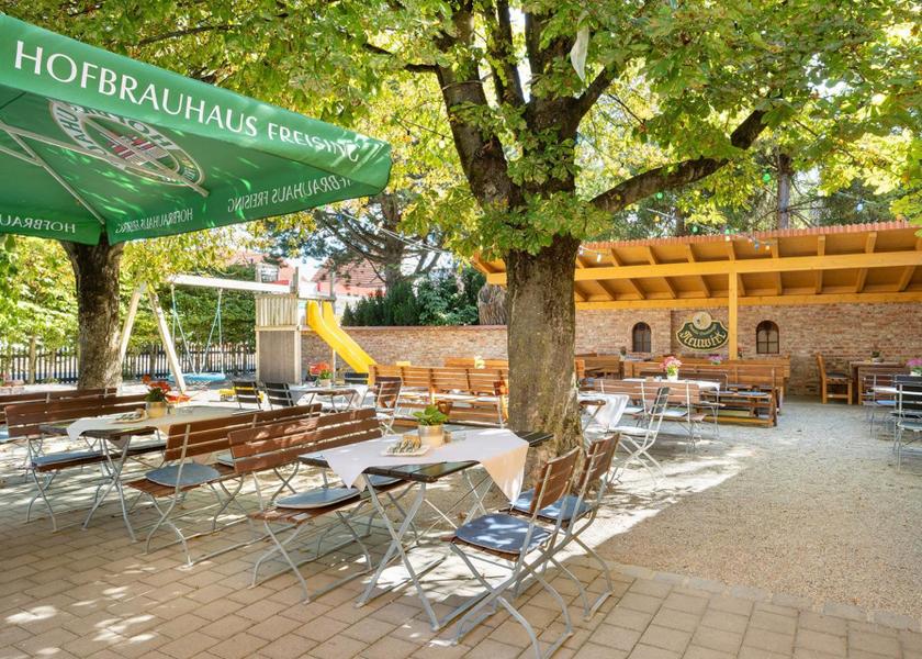 Bavaria Hallbergmoos restaurant