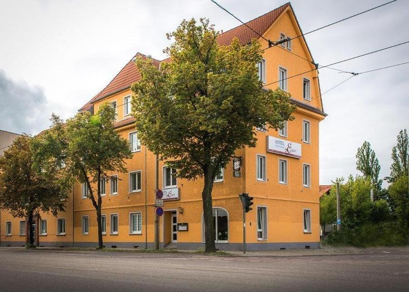 Saxony-Anhalt Halle (Saale) entrance