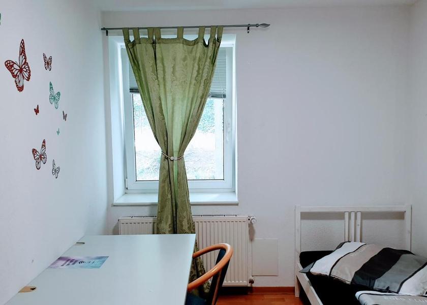 Saxony-Anhalt Halle (Saale) Single Room with Shared Shower and Toilet