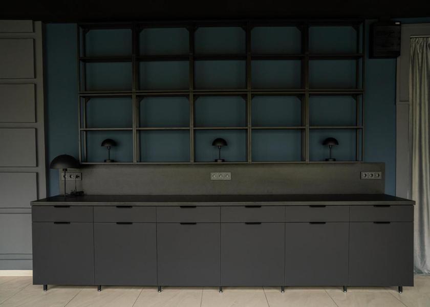 shared lounge/tv area