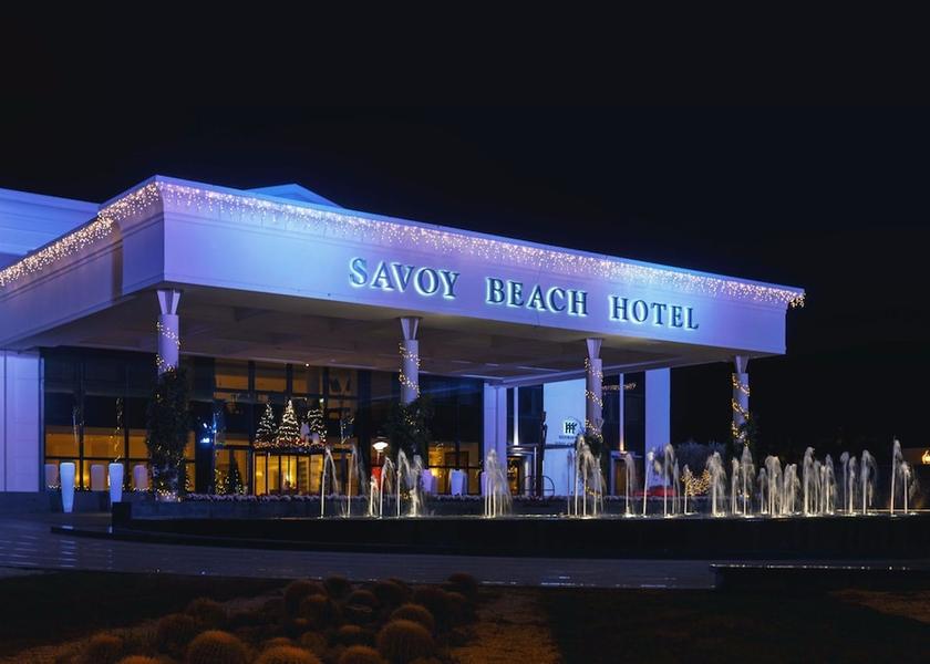 Campania Capaccio-Paestum Front of property - evening/night