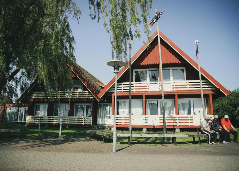  Neringa exterior view