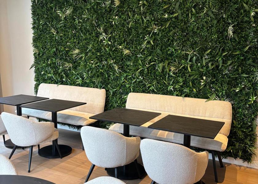 shared lounge/tv area