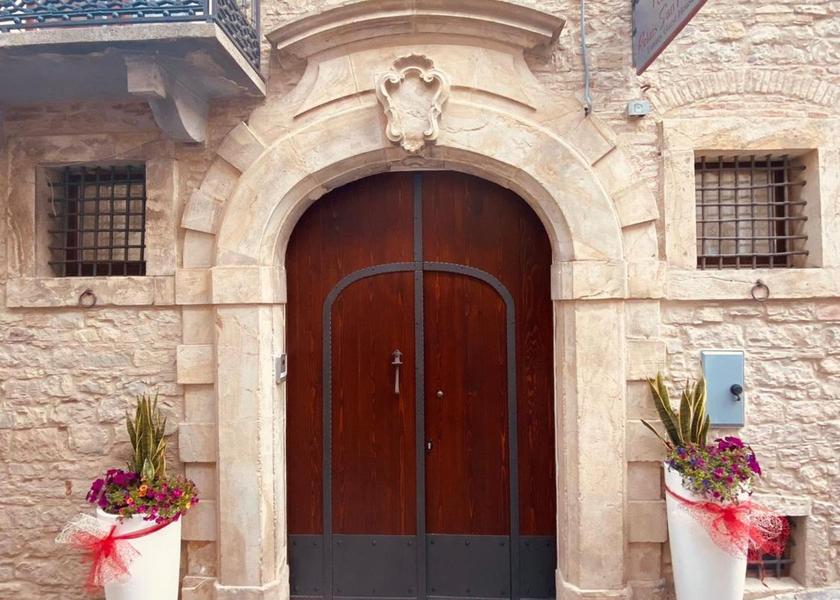 Puglia San Giovanni Rotondo entrance