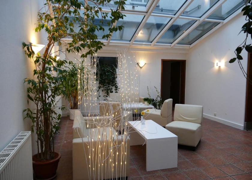 Mecklenburg-West Pomerania Greifswald shared lounge/tv area