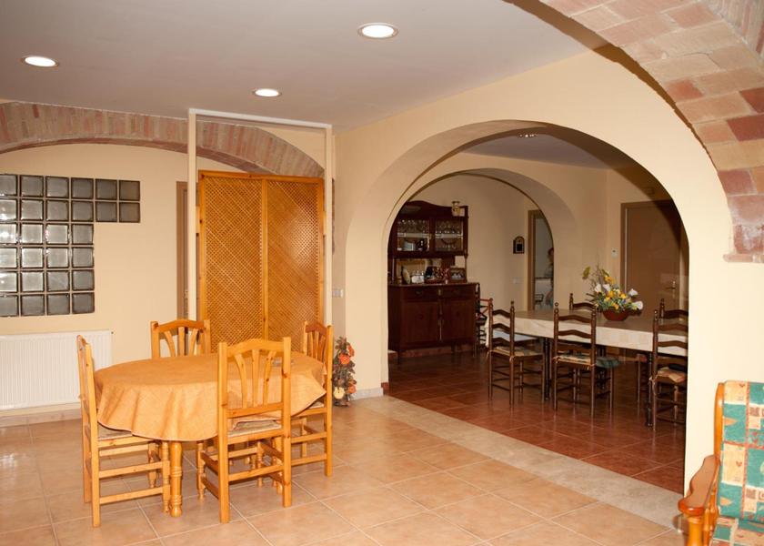 shared lounge/tv area