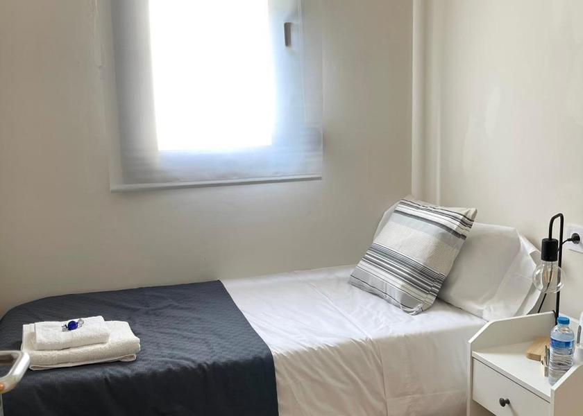 Catalonia El Prat de Llobregat Single Room with Shared Shower and Toilet