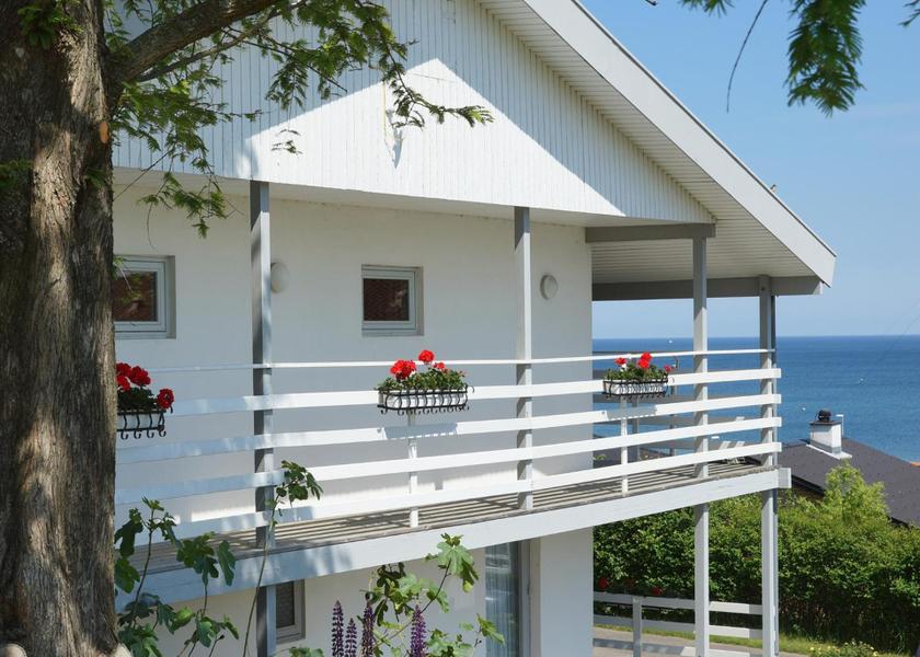 Hovedstaden Allinge entrance