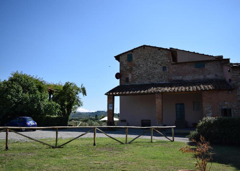 Tuscany Poggio a Caiano entrance