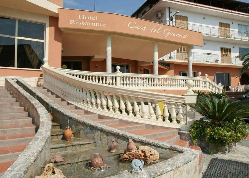 Calabria Siderno Entrance