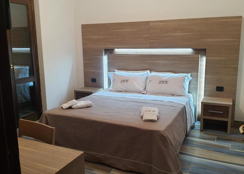Calabria Diamante Double Room with Private Bathroom