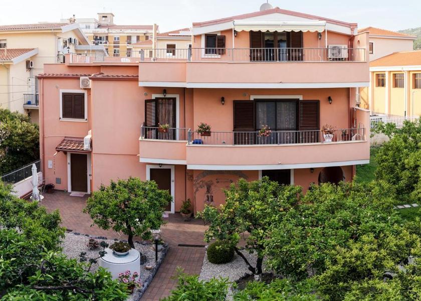 Calabria Diamante exterior view