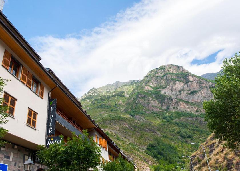 Aragon Benasque view