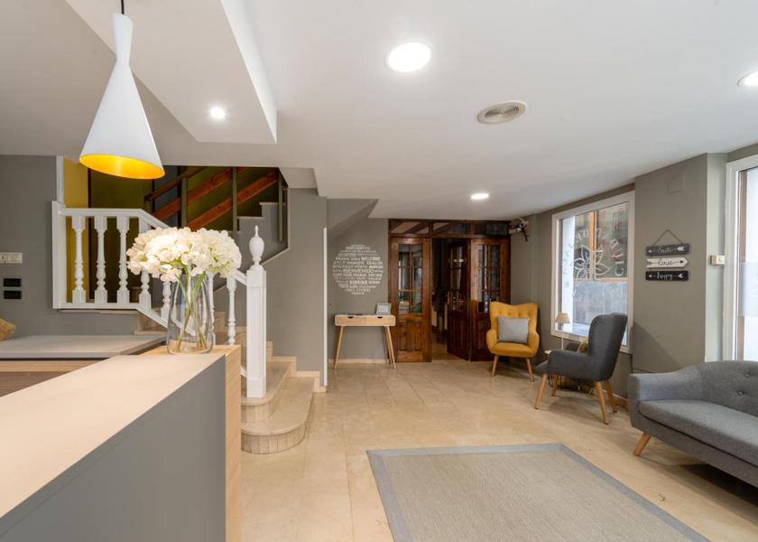 Aragon Jaca lobby