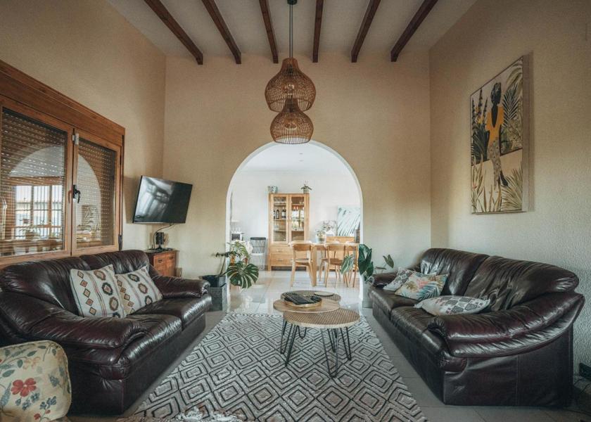 Valencian Community Elche shared lounge/tv area