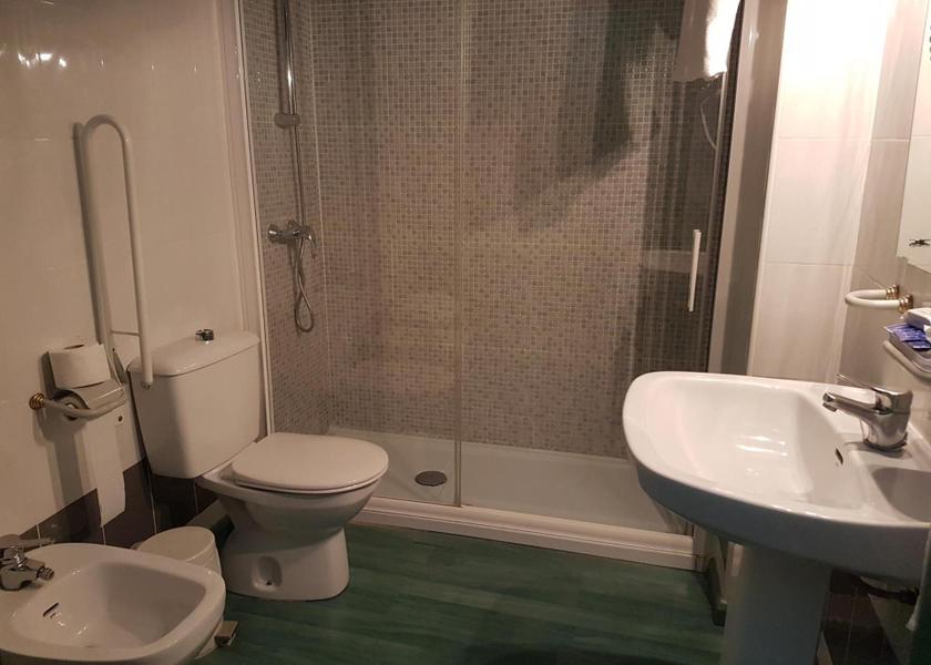 Castilla - La Mancha Albacete bathroom