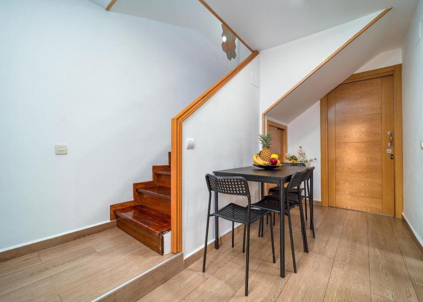 Community of Madrid Pozuelo de Alarcon shared lounge/tv area