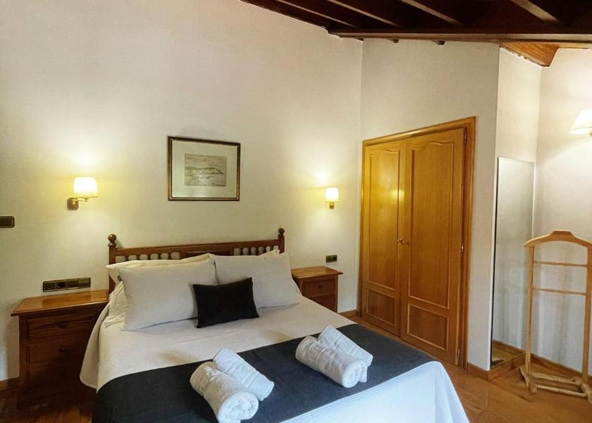 Asturias Onis Triple Room with Garden View