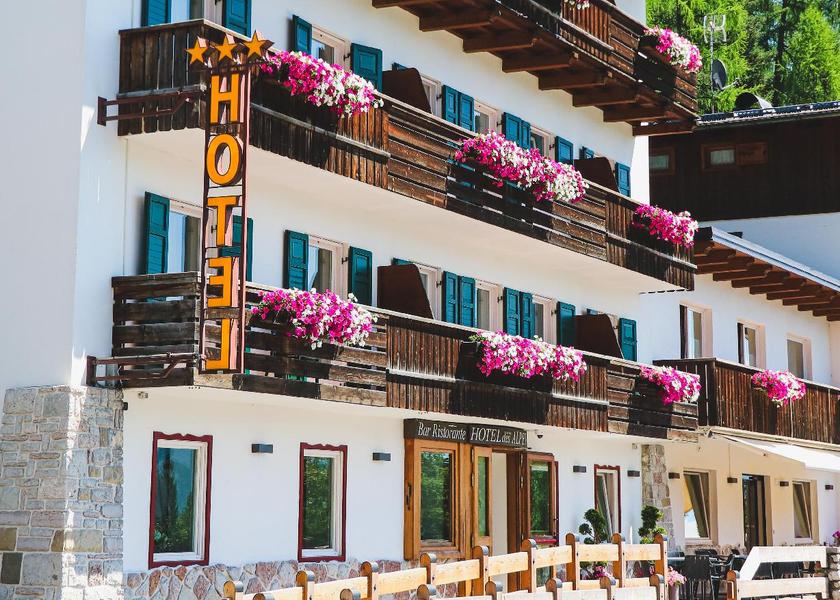 Veneto Cortina d'Ampezzo exterior view