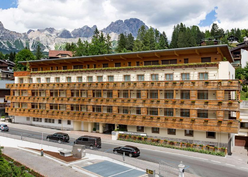 Veneto Cortina d'Ampezzo exterior view