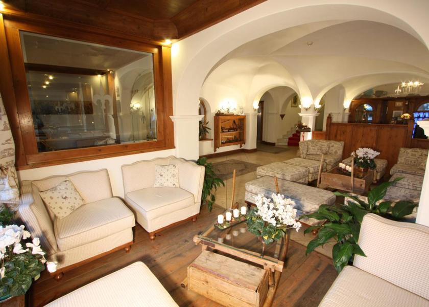 Veneto Cortina d'Ampezzo lobby