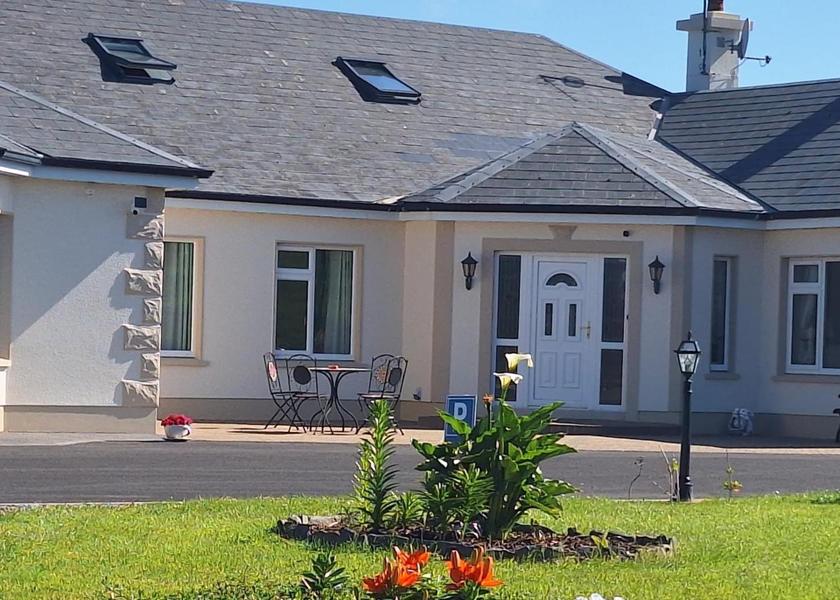 County Galway Clonbur Hotel Exterior