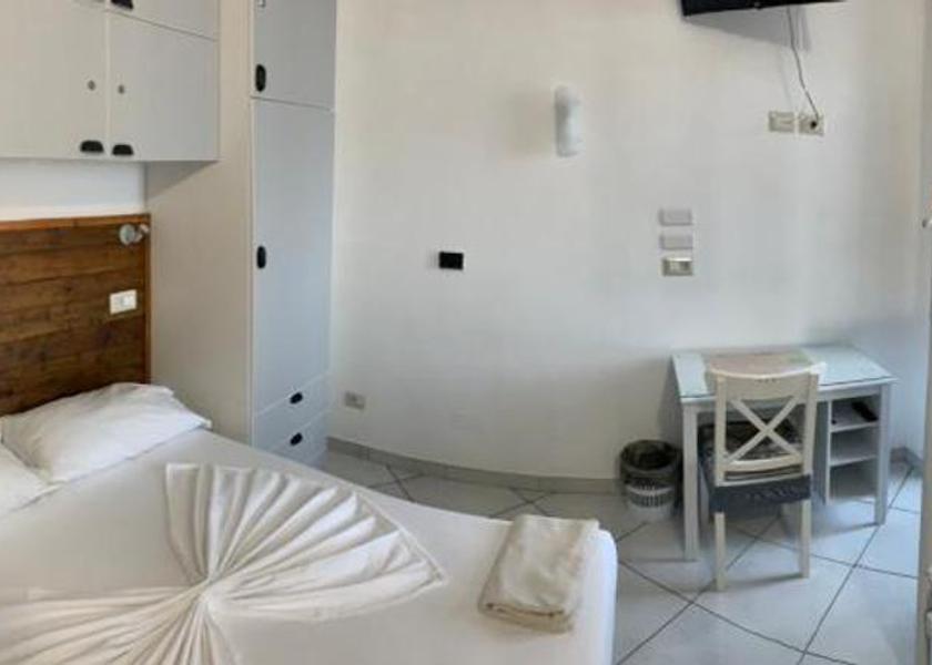Tuscany Pisa Family Room with Private External Bathroom