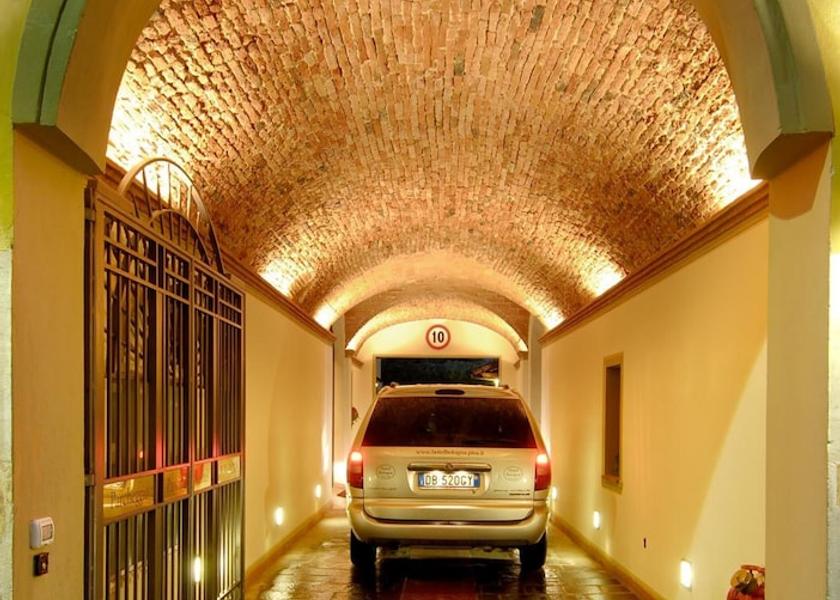 Tuscany Pisa Interior