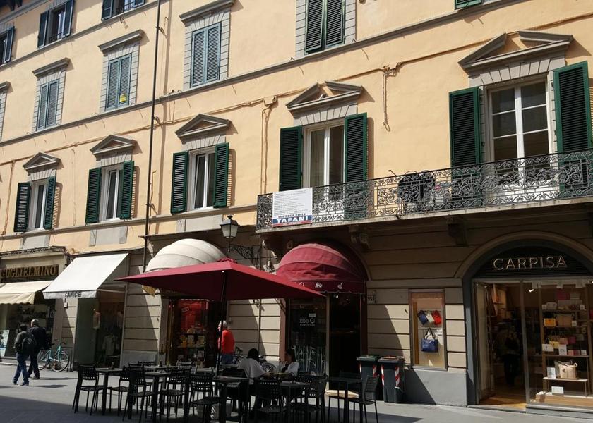 Tuscany Pisa exterior view