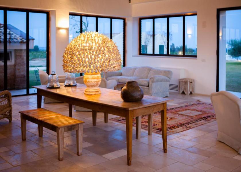 Basilicata Pisticci shared lounge/tv area