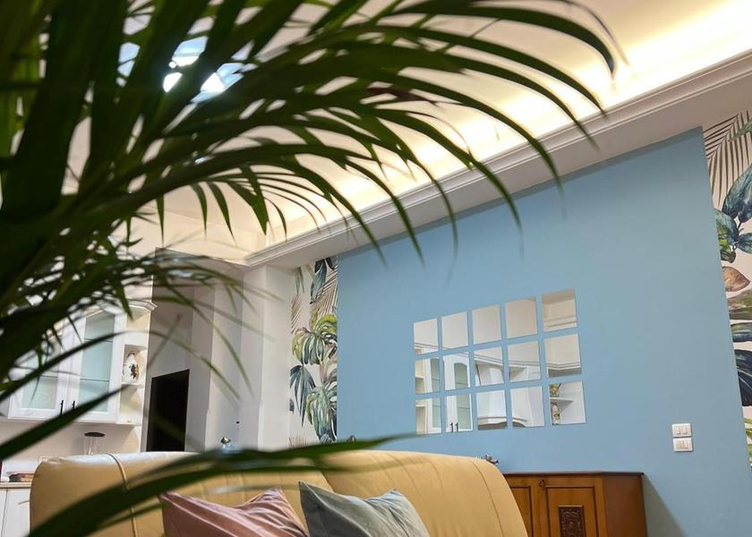 shared lounge/tv area