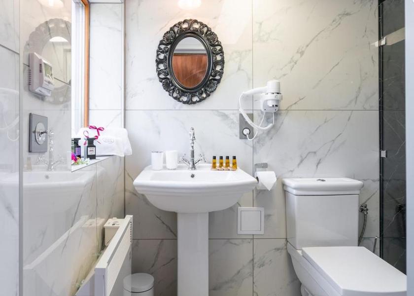 Silesian Voivodeship Katowice Premium Quadruple Room