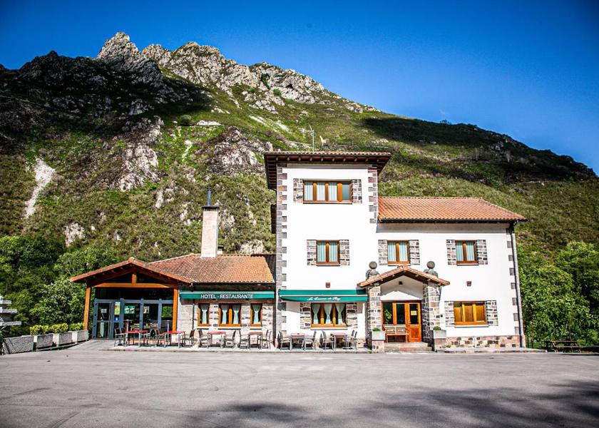 Asturias Belmonte de Miranda exterior view