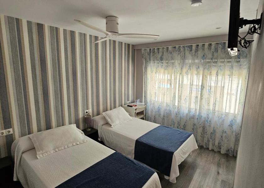 Asturias Oviedo Double Room with Private Bathroom
