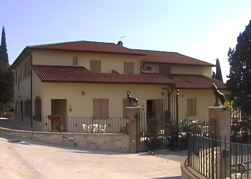 Tuscany Asciano exterior view