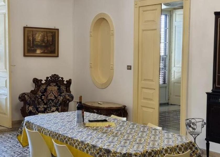 Sicily Caltagirone shared lounge/tv area