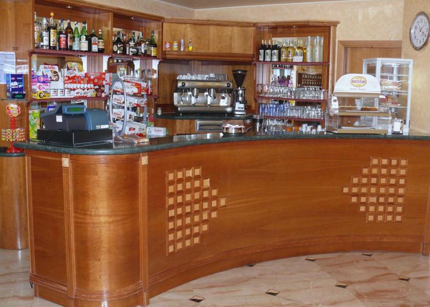 Puglia Monte Sant'Angelo bar/lounge