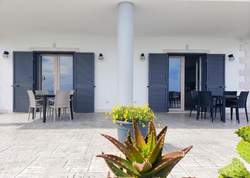 Puglia Monte Sant'Angelo entrance