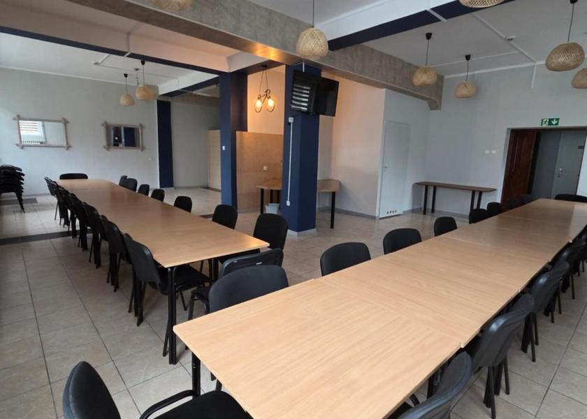 shared lounge/tv area