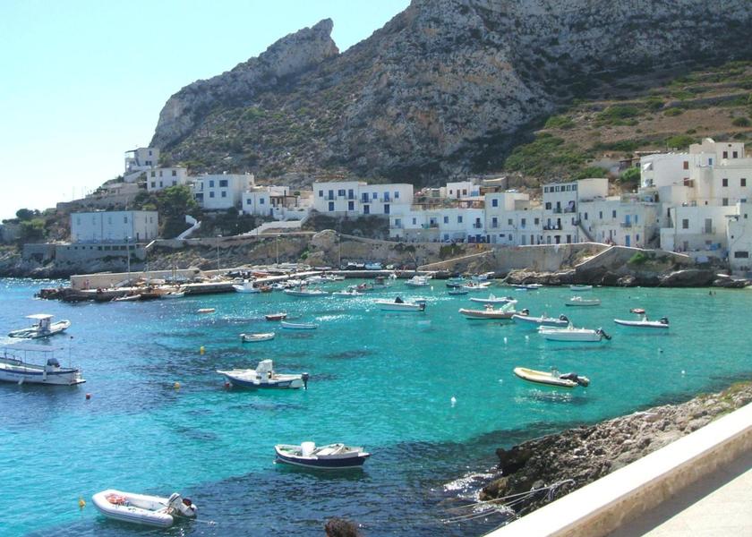 Sicily Paceco facilities