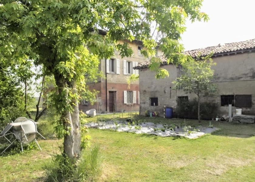 Emilia-Romagna Carpi garden