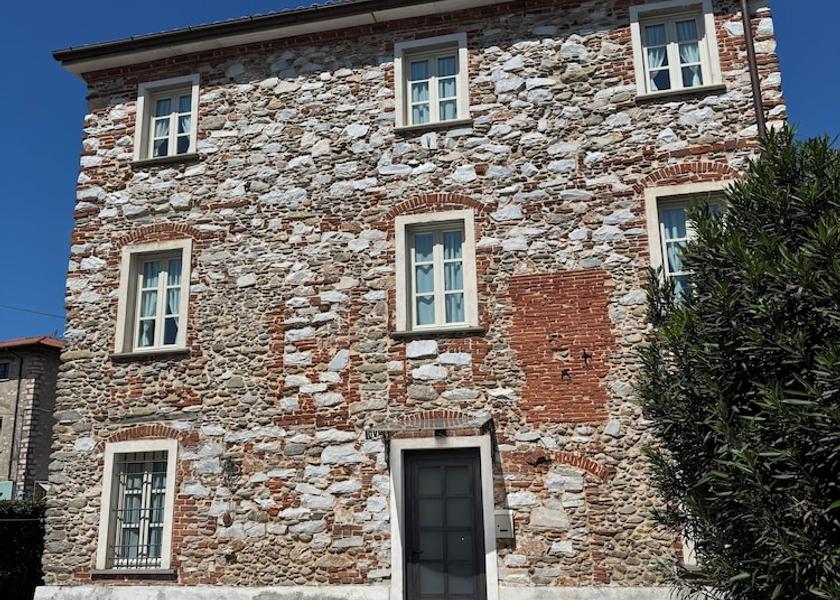 Tuscany Seravezza Front of property