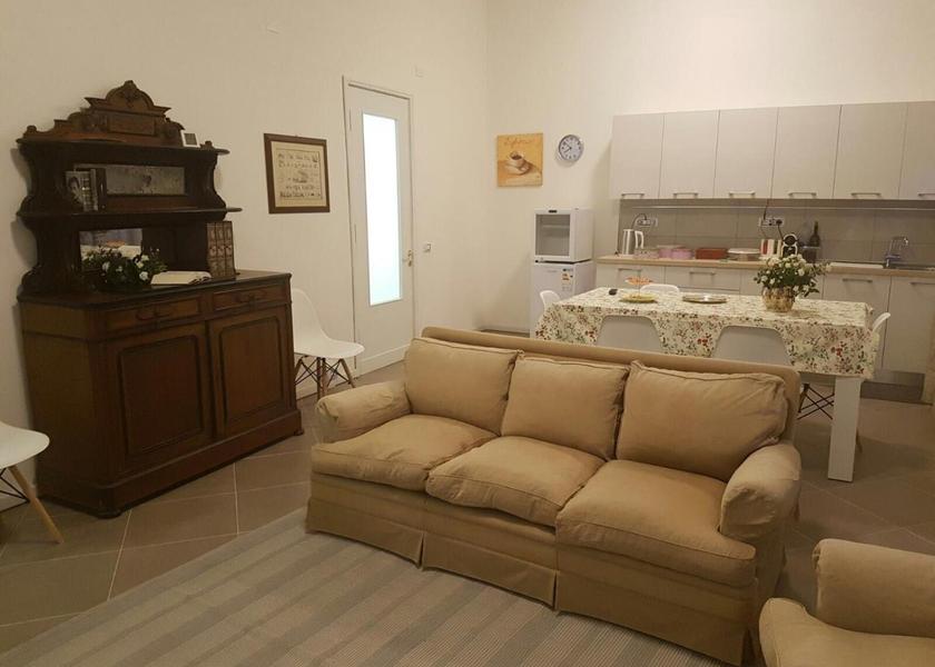 shared lounge/tv area