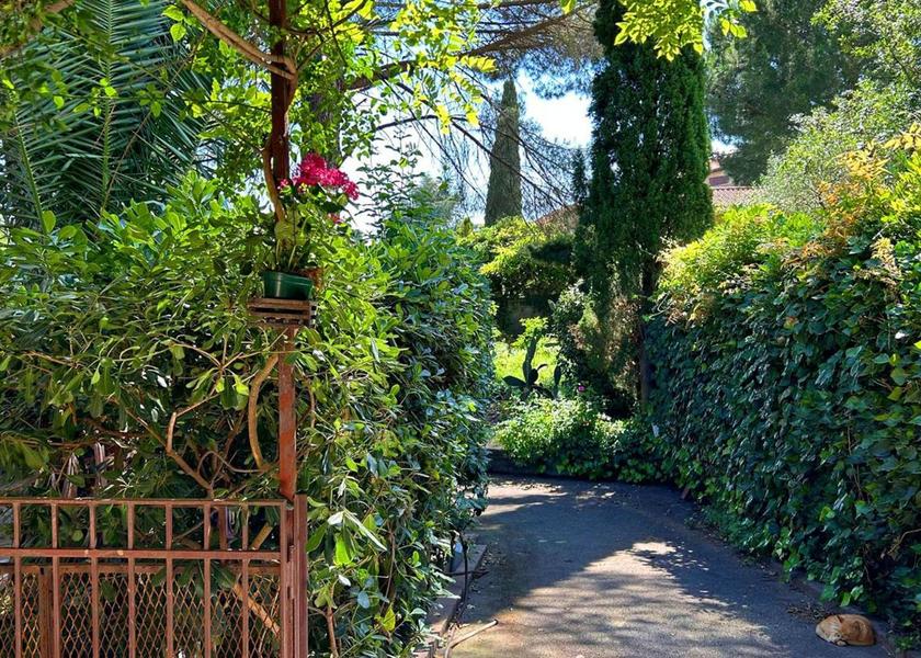 Sicily Nicolosi garden