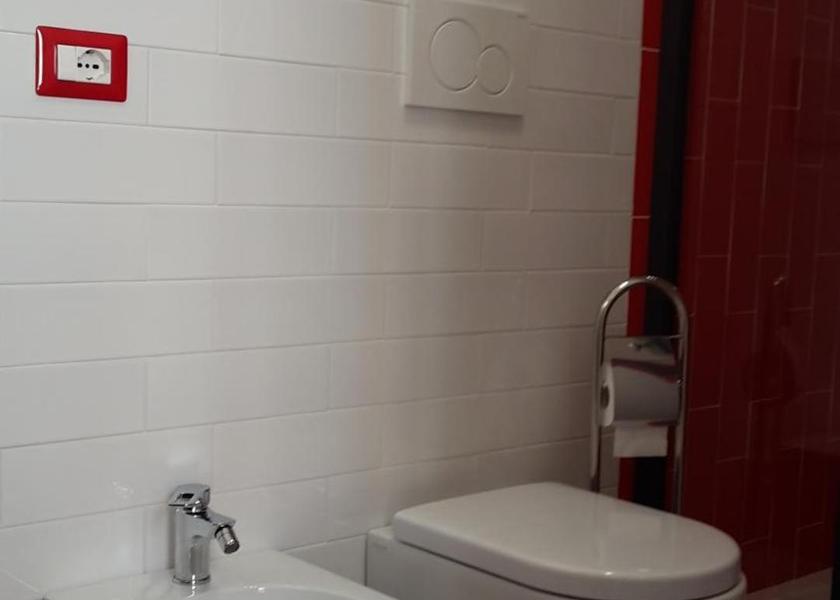Sicily Nicolosi bathroom
