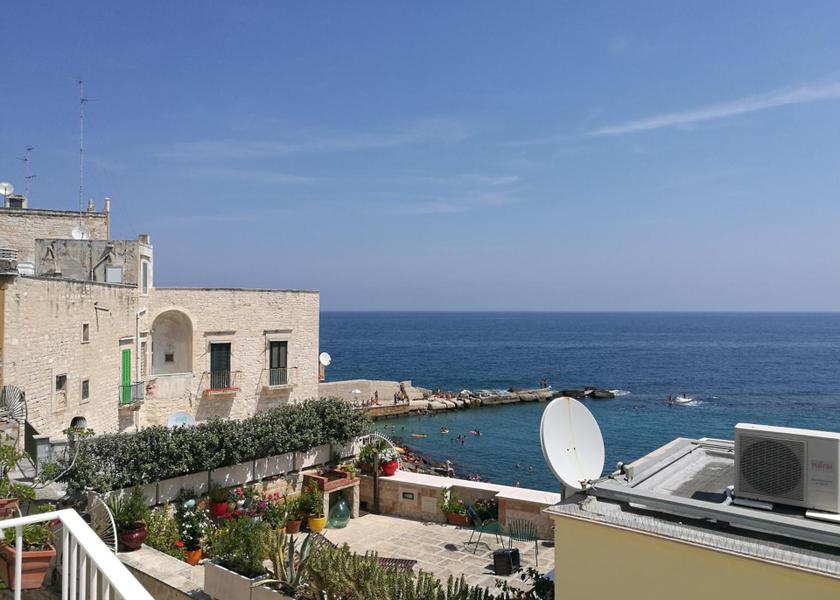 Puglia Giovinazzo balcony/terrace