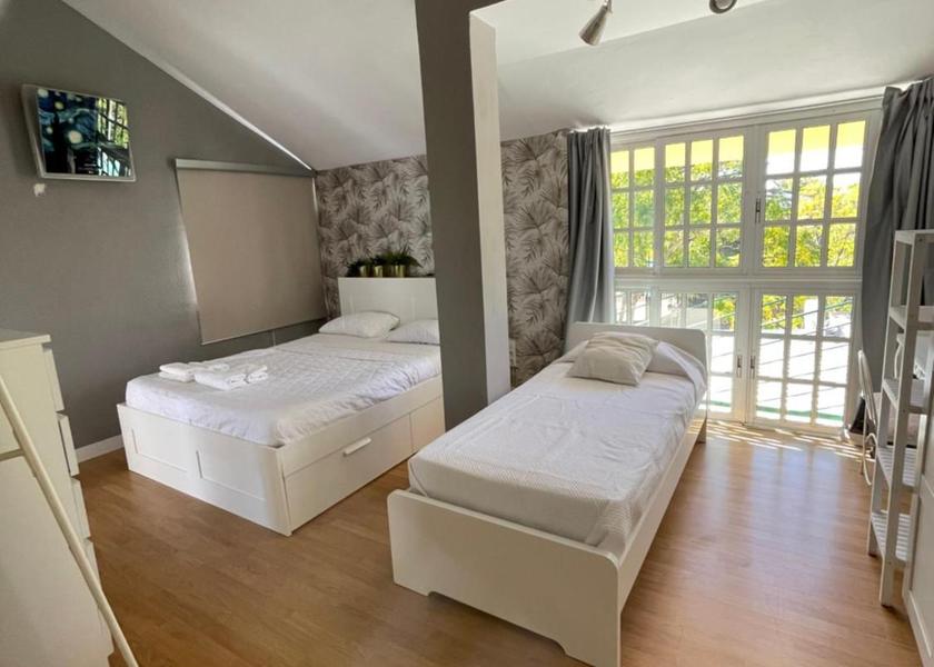 Andalusia Mairena del Aljarafe Triple Room with Private Bathroom