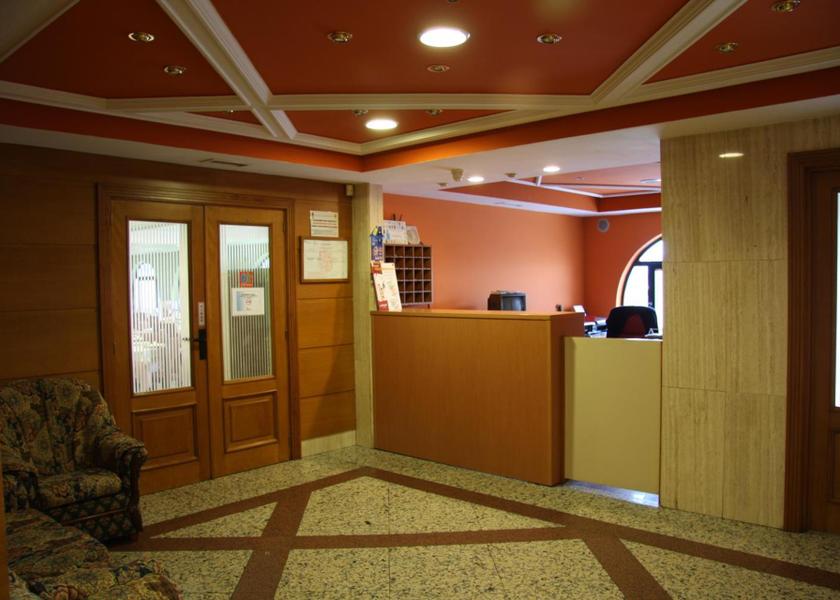 Castile and León Alba de Tormes lobby