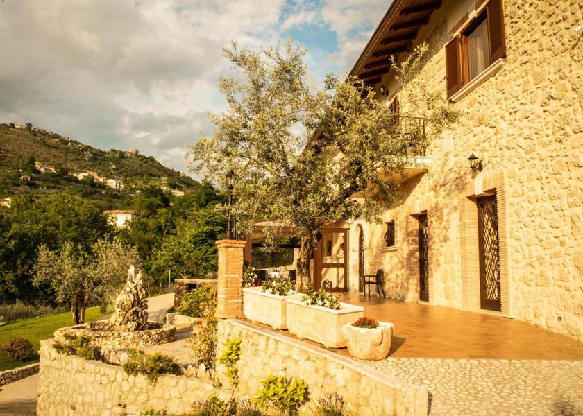 Lazio Arpino entrance